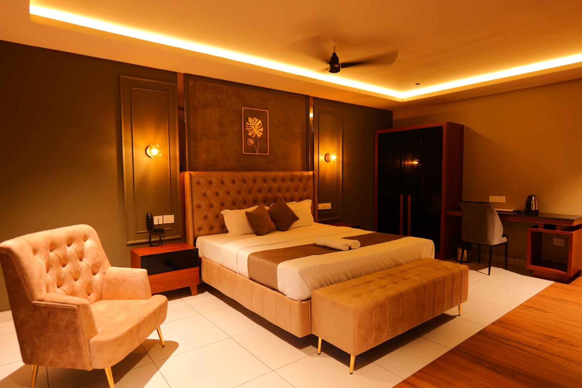 Hotel Classico International Kannangad Ngoại thất bức ảnh