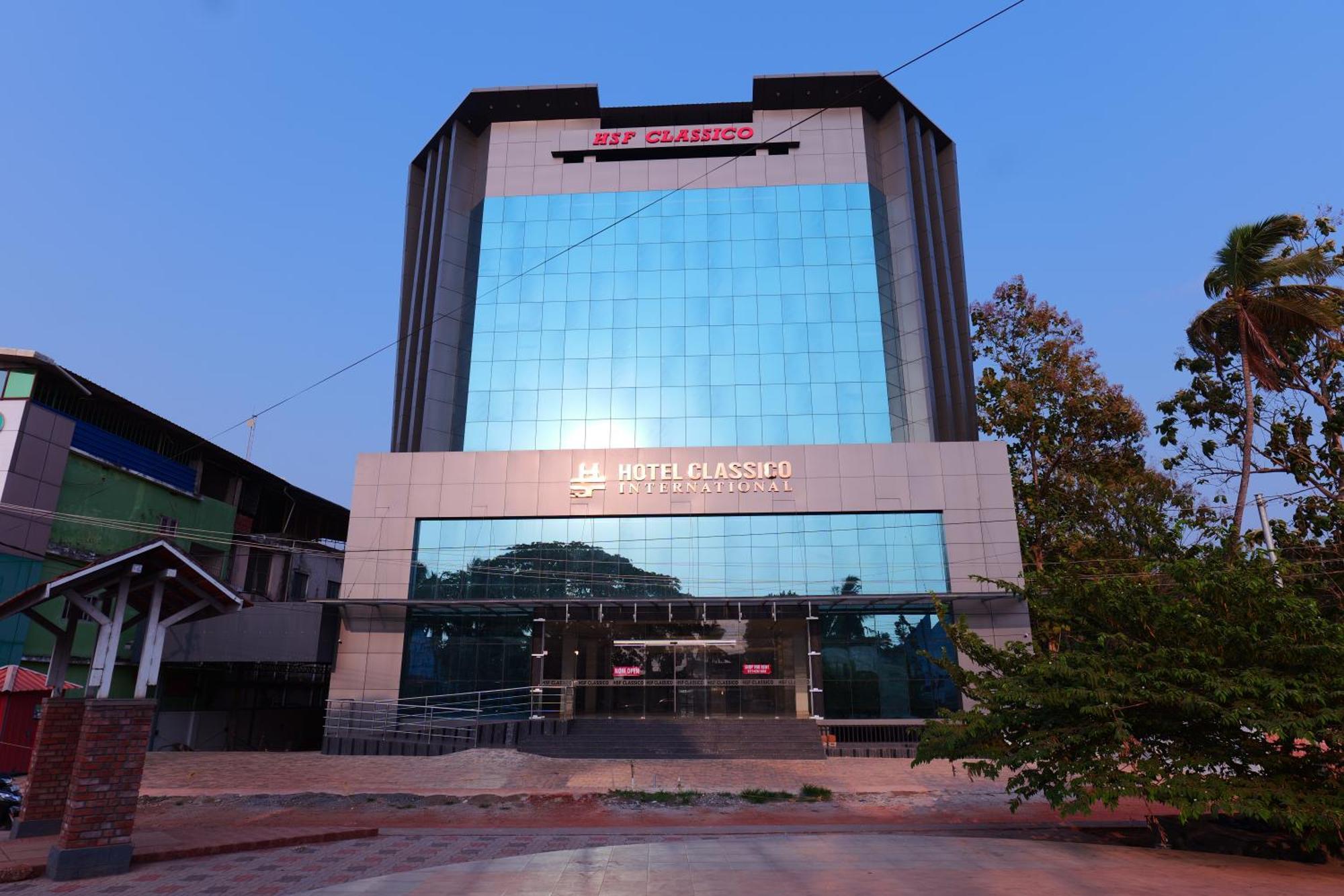 Hotel Classico International Kannangad Ngoại thất bức ảnh